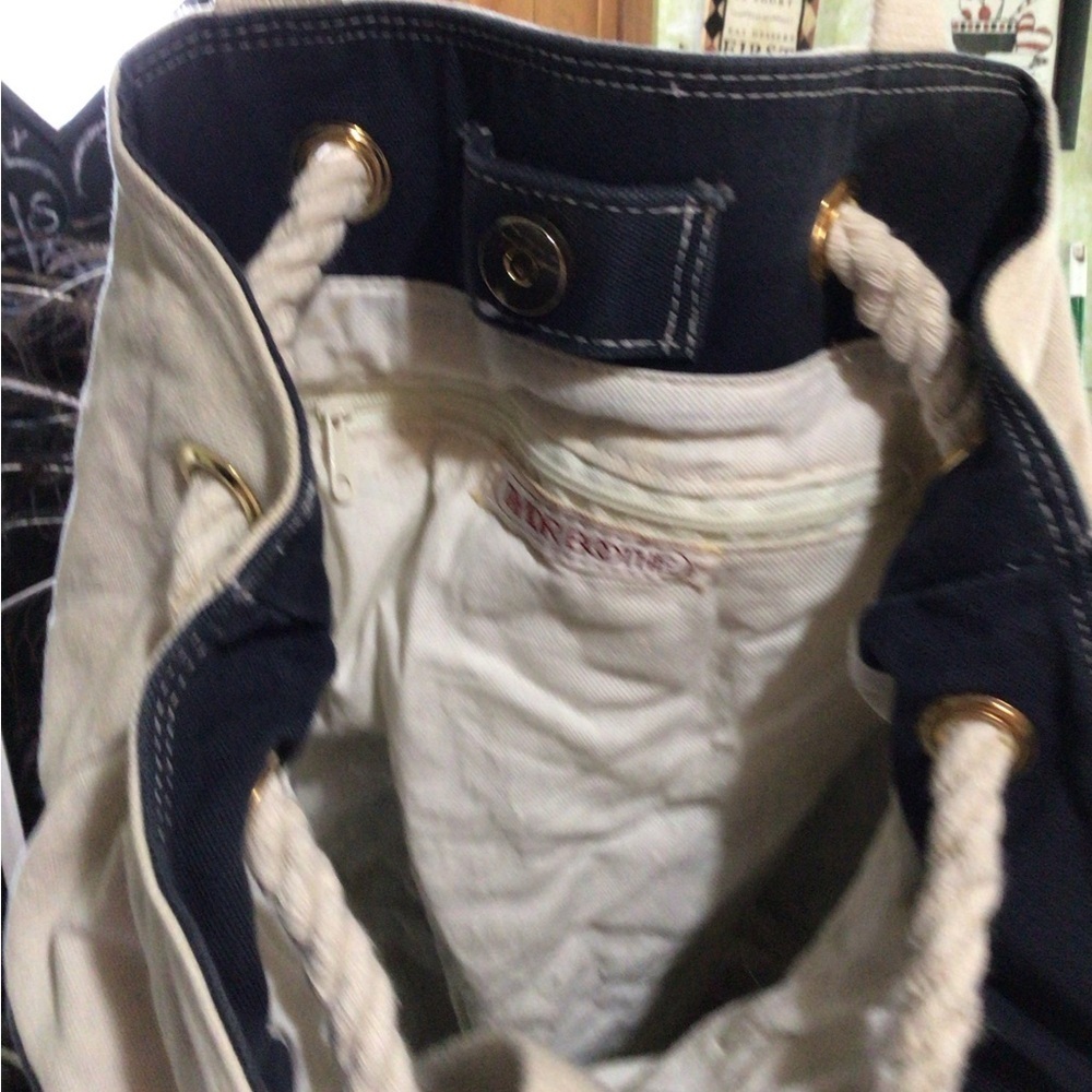 Taylor Boothe Cream Color-Block Tote with Dual Straps - Picture 4 of 6